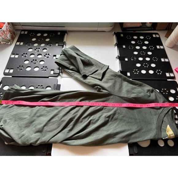 🔵 5 for $25 ROEBECK & CO women’s army green long sleeve knot top - Picture 5 of 5